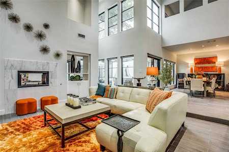 9123 Valley Chapel Lane Dallas, TX 75220