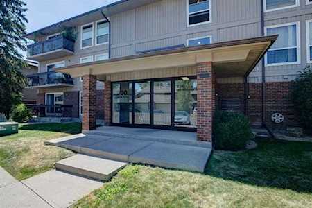 860 Midridge Dr SE #211 Calgary, AB T2X 1K1
