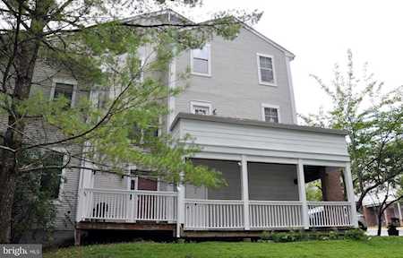 10302 Royal Woods Ct Montgomery Village, MD 20886
