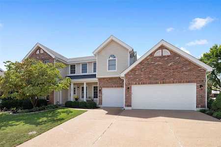 105 Boathouse Dr Grover, MO 63040