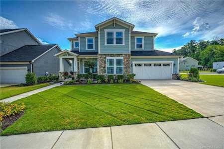612 Daventry Ct Lake Wylie, SC 29710
