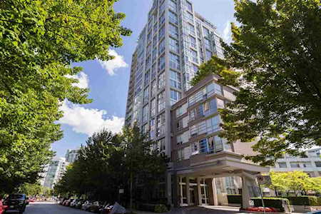 1228 Marinaside Crescent #605 Vancouver, BC V6Z 2W4