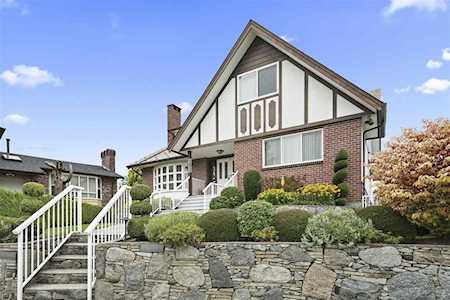 2755 Coleridge Avenue Vancouver, BC V5S 3A4