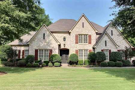 2931 Bentwood Oak Dr Collierville, TN 38017