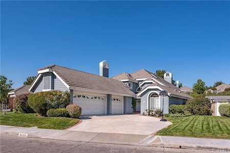 26015 Lucerne Court Valencia, CA 91355