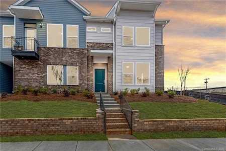 1424 Winding Stream Rd Charlotte, NC 28206
