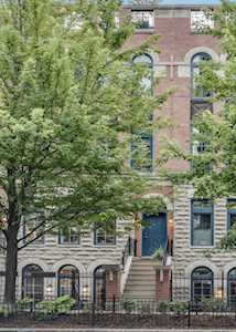 359 W Superior St #B Chicago, IL 60654