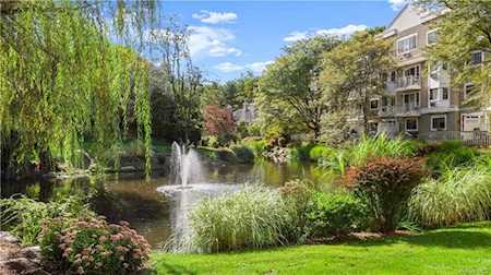 602 Pondside Drive Greenburgh, NY 10607