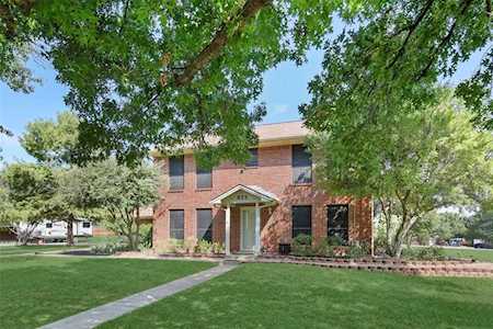 835 Hyatt Drive Copper Canyon, TX 75077