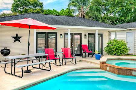 1901 Tulsa St Deer Park, TX 77536