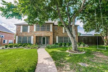 715 Shannon Lane Highland Village, TX 75077