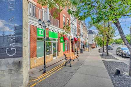 2233 34 Ave SW #102 Calgary, AB T2T 6N2