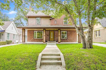 2725 Willing Avenue Fort Worth, TX 76110