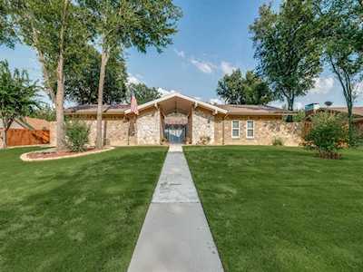 5124 Jennings Drive North Richland Hills, TX 76180