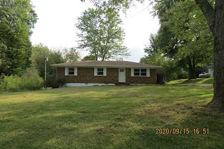 30 Pond St Tennessee Ridge, TN 37178