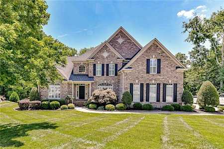 241 Village Glen Way Mount Holly, NC 28120