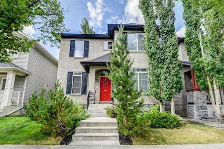 85 Mckenzie Towne Dr SE Calgary, AB t2z 3y6