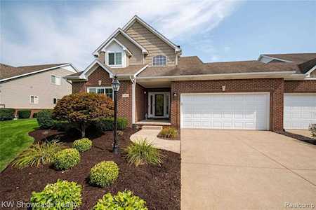 343 Asbury Ct Highland Twp, MI 48357