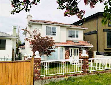 3185 E 29th Avenue Vancouver, BC V5R 1W3