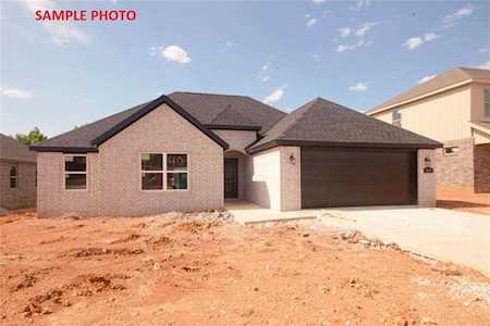 3223 Summer View Ave Springdale, AR 72764