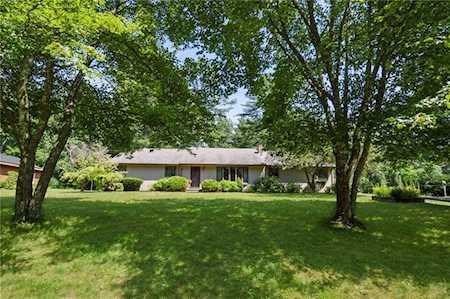 19 Riverview Dr Richmond, RI 02894