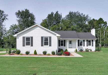 106 Laurelwood Dr Shelbyville, TN 37160