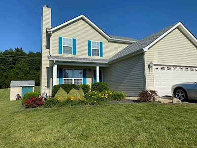 6 Thoroughbred Dr Wright City, MO 63390