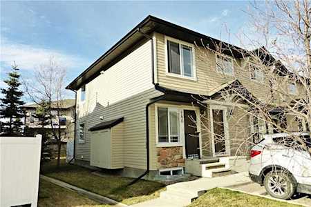 180 Saddlebrook Point NE Calgary, AB T3J 0G5
