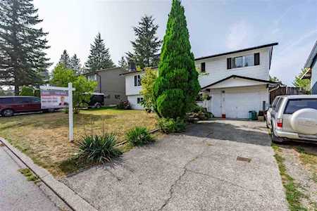 3279 Chehalis Drive Abbotsford, BC V2T 4Y7
