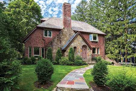 91 Intervale Rd Newton, MA 02459