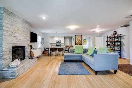 8734 Thunderbird Lane Dallas, TX 75238
