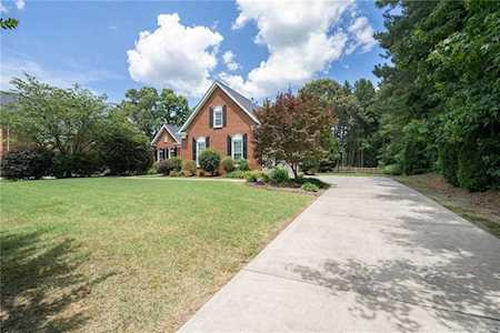 5033 Biltmore Forest Dr Matthews, NC 28105