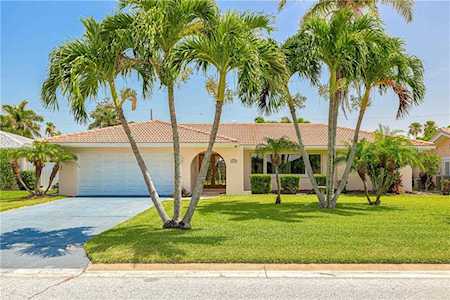 113 15th St Belleair Beach, FL 33786