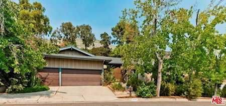 2700 Lake Hollywood Drive Los Angeles, CA 90068