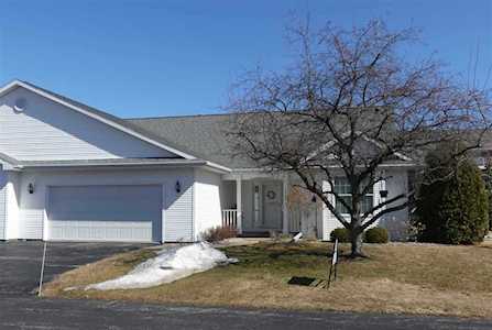 1513 Dickenson Ct Neenah, WI 54956