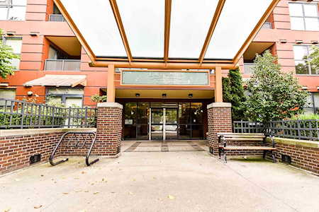 5288 Melbourne Street #908 Vancouver, BC V5R 6E6
