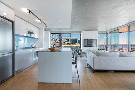 128 W Cordova Street #3406 Vancouver, BC V6B 0E6
