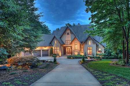 10709 Hermit Thrush Ln Charlotte, NC 28278