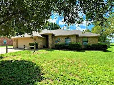 206 Romeo Teague, TX 75860