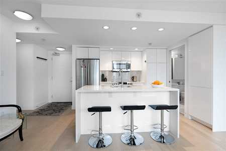 1255 Seymour Street #902 Vancouver, BC V6B 0H1