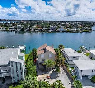 2501 Bay Blvd Indian Rocks Beach, FL 33785