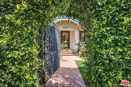 9049 Harland Avenue West Hollywood, CA 90069