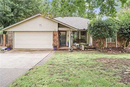710 S Lakehoma Dr Mustang, OK 73064