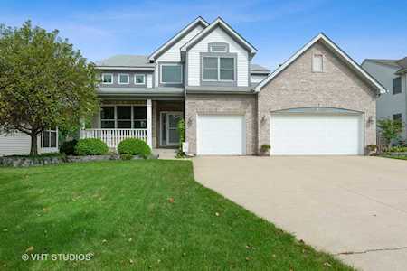 541 Ridgewood Dr Antioch, IL 60002