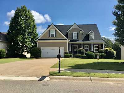 5538 Mulberry Preserve Dr Flowery Branch, GA 30542