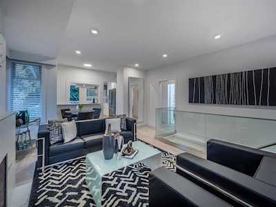 1472 Fulton Avenue West Vancouver, BC V7T 1P1