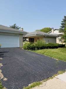 1318 S Mitchell Ave Arlington Heights, IL 60005
