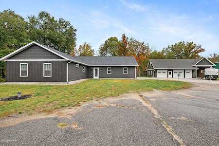 17760 W Howard City Edmore Rd Howard City, MI 49329