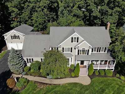 3 Watkins Ln Southborough, MA 01772