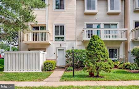 7212 Rolling Rd #8C Springfield, VA 22152